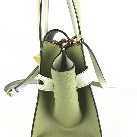 Michael Kors CARMEN
SATCHEL. New with tag. - Picture 4 of 9